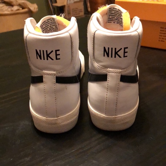 Nike Blazer Mid 77 - Picture 6 of 16